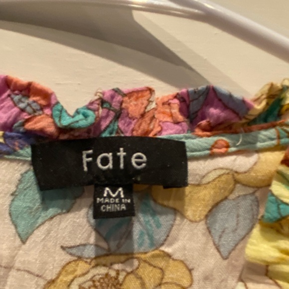 FATE Floral Short Sleeve Blouse, Size M - Picture 2 of 2